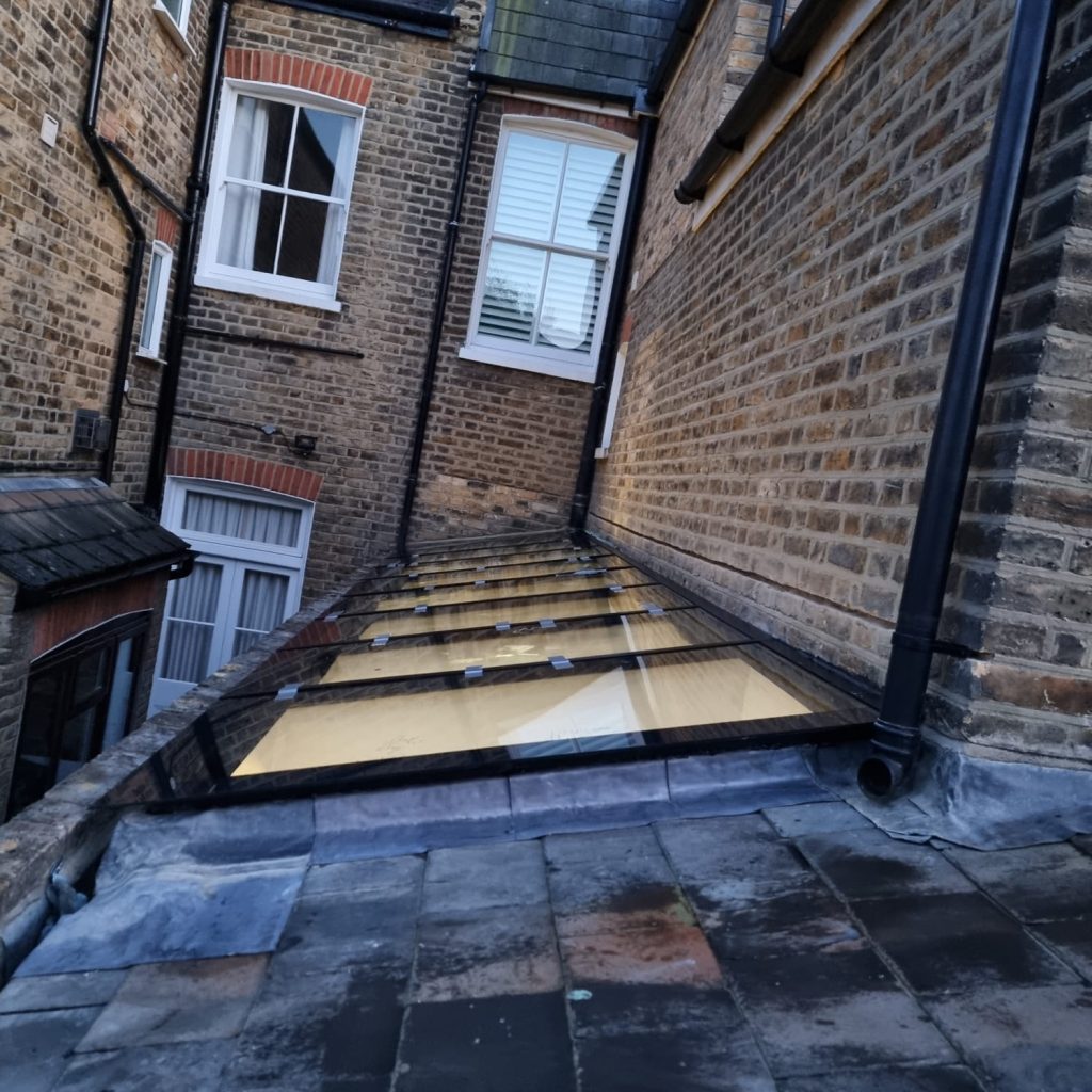 Roof lights and glazed roofs